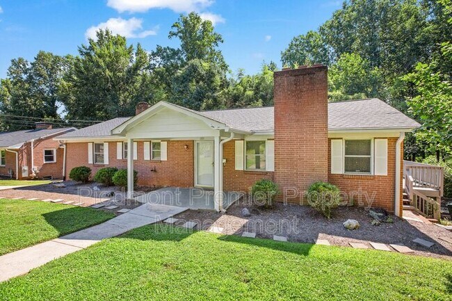 Building Photo - 1335 Pinebluff Rd