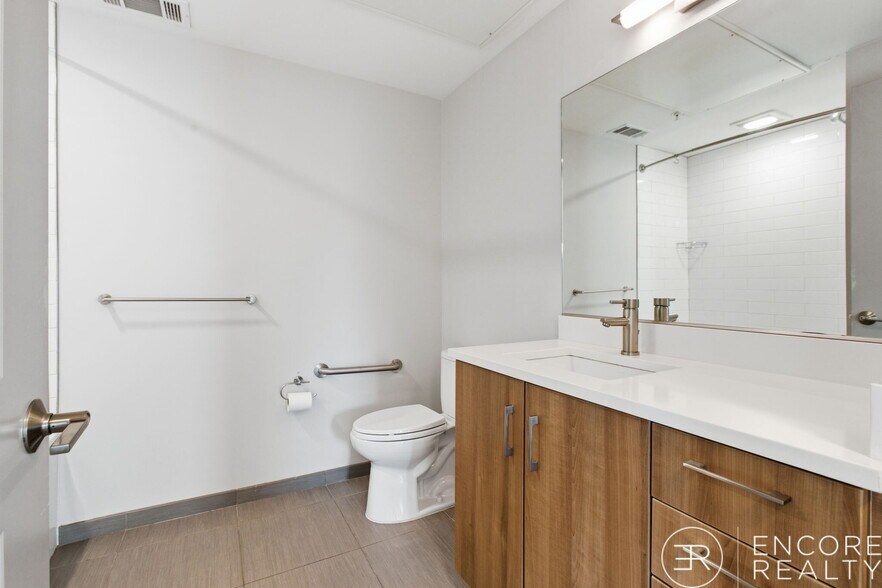 Building Photo - 40A Marion St