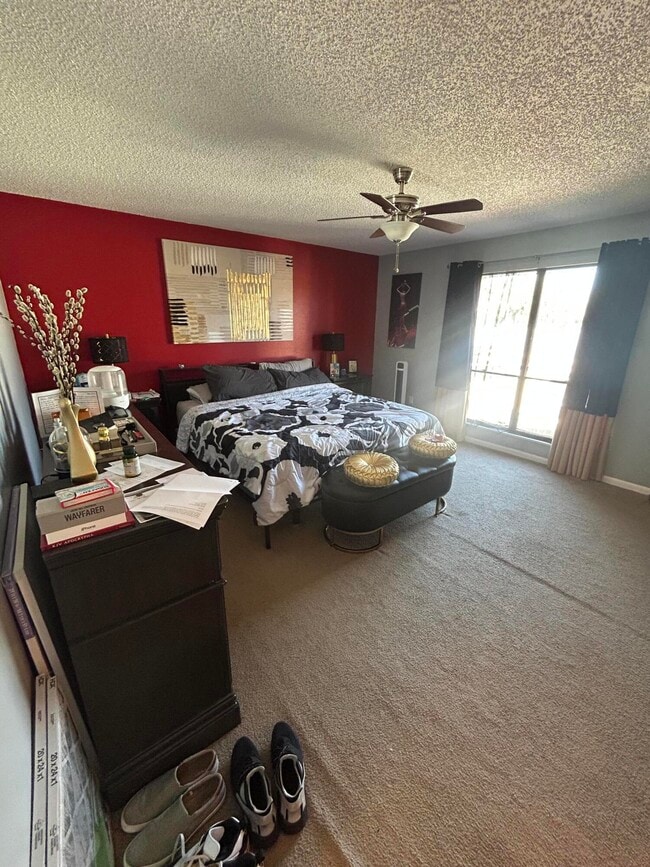 Building Photo - 818 Sandtree Dr