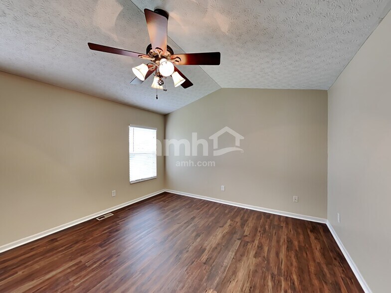 Building Photo - 9255 Ruston Ln