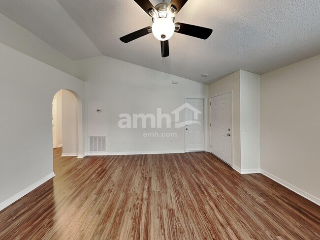 Building Photo - 7740 Harbor Lake Dr