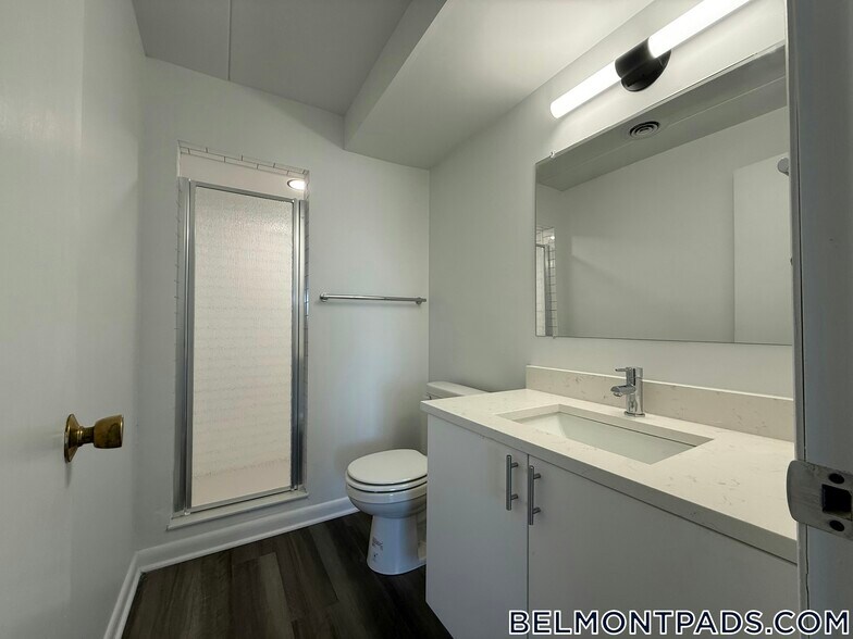 Building Photo - 51 Hill Rd