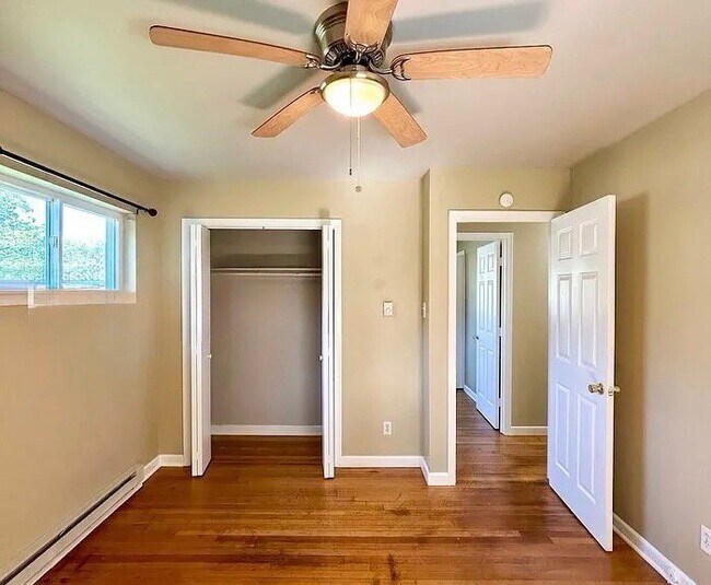 Building Photo - 10814 Bluebell Dr