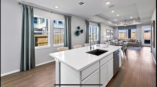 Building Photo - 2710 Misty Mdw Ln