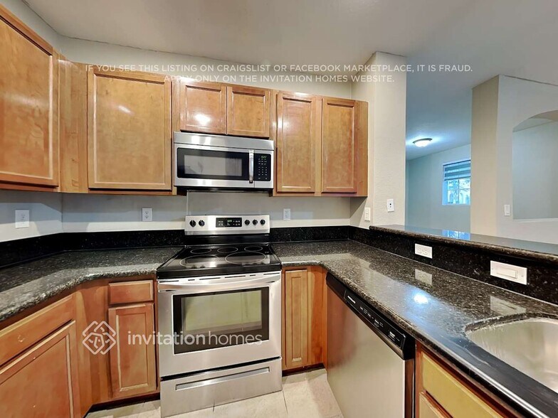 Building Photo - 27407 SW 143rd Ave