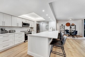 Building Photo - 955 Dotterel Rd