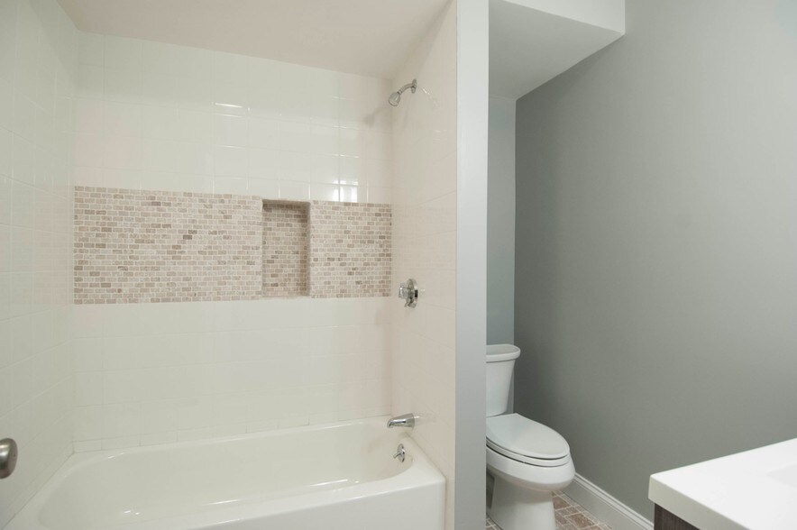 Building Photo - 6 Rockledge St
