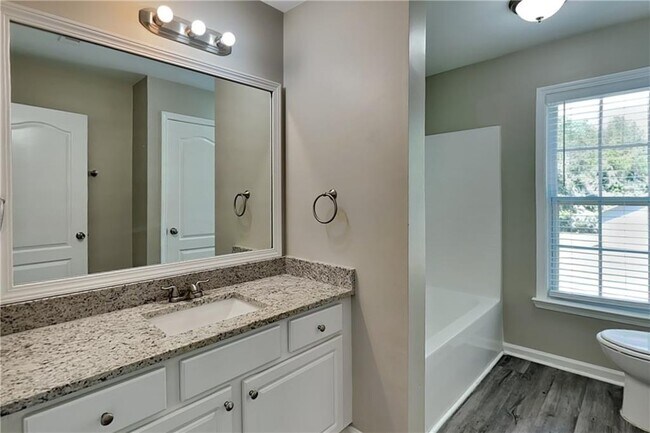 Building Photo - 3613 Aberdeen Way