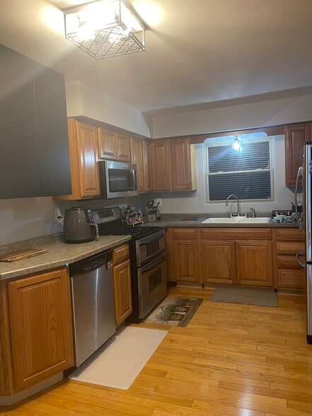 Building Photo - 1828 Beech St