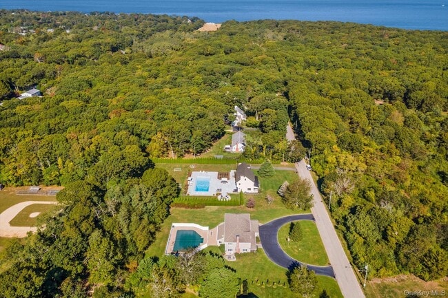 Building Photo - 805 Kayleighs Ct