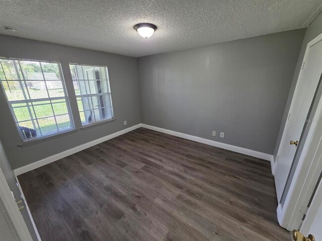 Building Photo - 6130 Westgate Dr