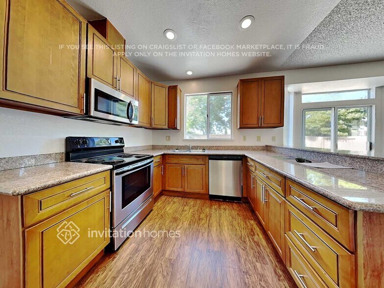 Building Photo - 1084 Armsby Way