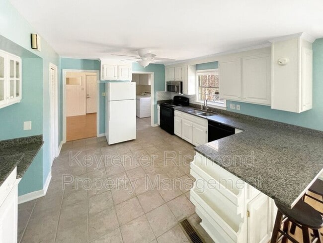 Building Photo - 120 Stanmore Rd