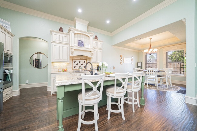 Building Photo - 1610 Olympic Drive