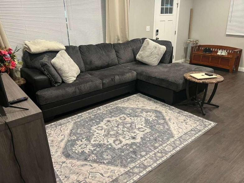 Building Photo - 1550 Frebis Ave