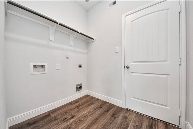 Building Photo - 7638 Nevaeh Crest Path
