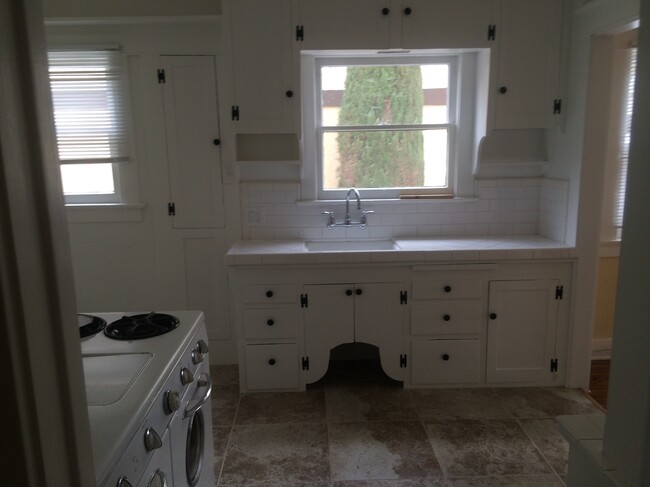 Kitchen from hallway - 3711 E 4th St