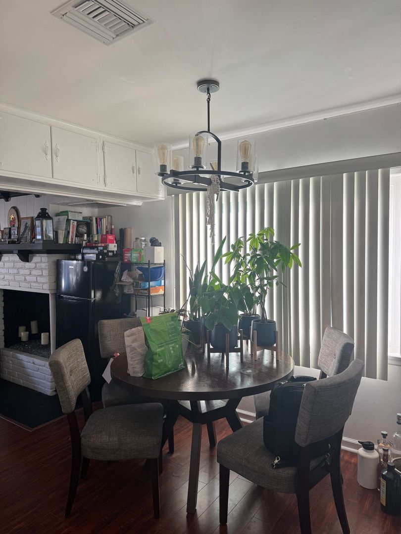 Building Photo - 5309 Comercio Way