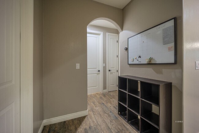 Building Photo - 2985 Bentley Dr
