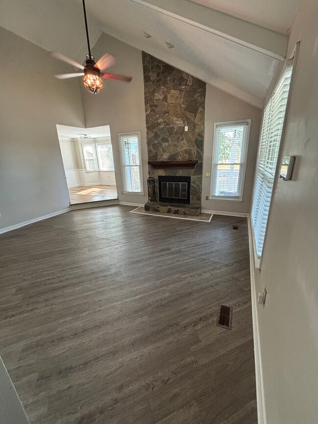Building Photo - 357 Mansfield Cir