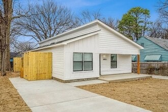 Building Photo - 803 Goodwyn St