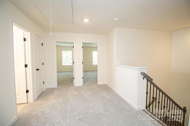 Building Photo - 3030 Falling Stone Cir