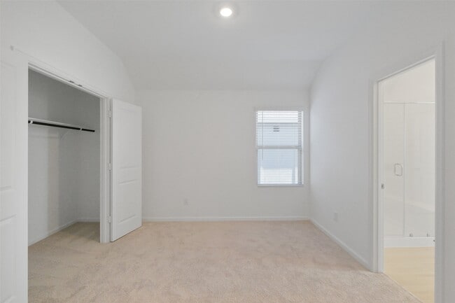 Building Photo - 5562 Amber Brook Ln