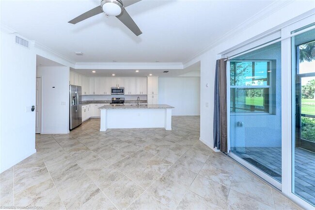 Building Photo - 14091 Heritage Landing Blvd