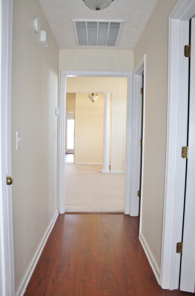 Building Photo - Gorgeous Phenix City Home Off Of HWY 165!