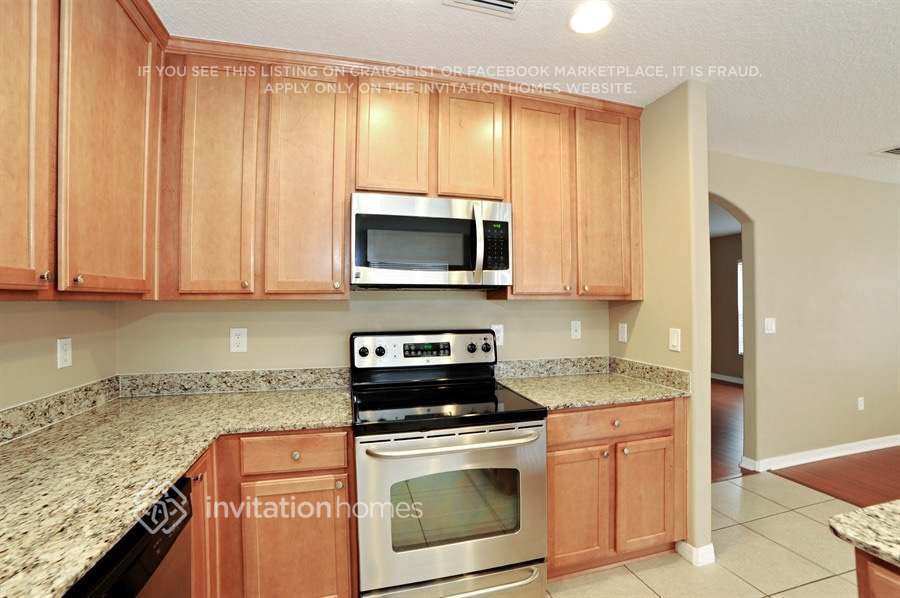 Building Photo - 3328 Thistledown Ln