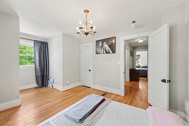 Building Photo - 307 Doty Ave