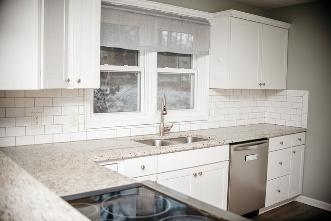 Building Photo - 1449 Jill Dr