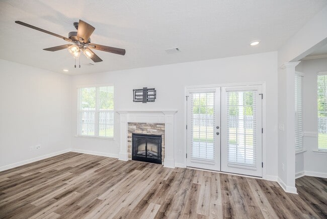 Building Photo - 5270 Copse Dr