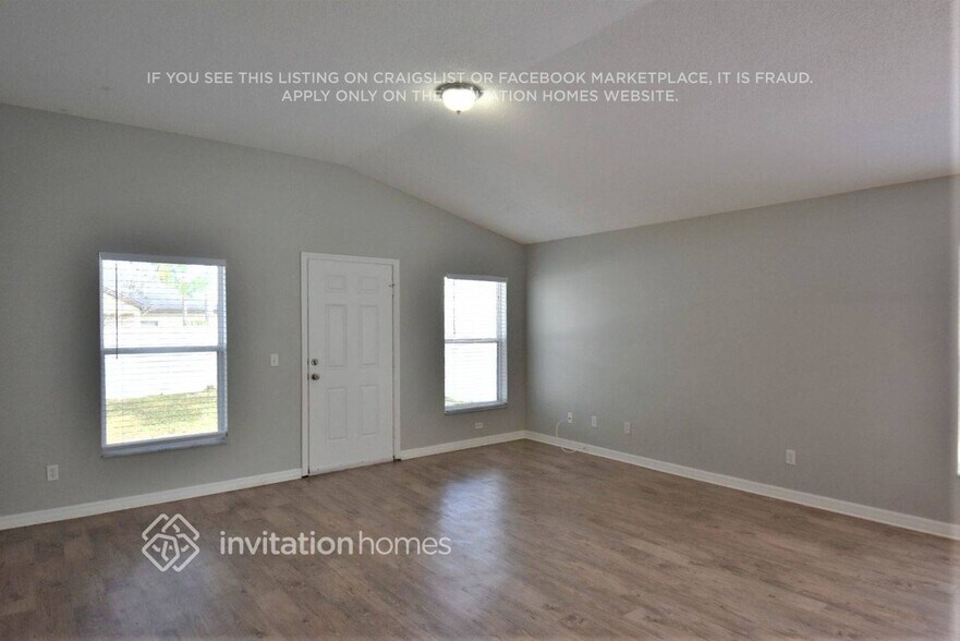 Building Photo - 2030 Stratford Pointe Dr