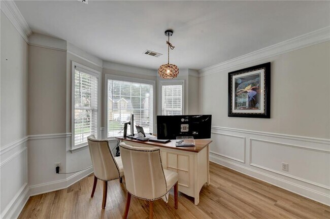 Building Photo - 6604 Destiny Dr SE