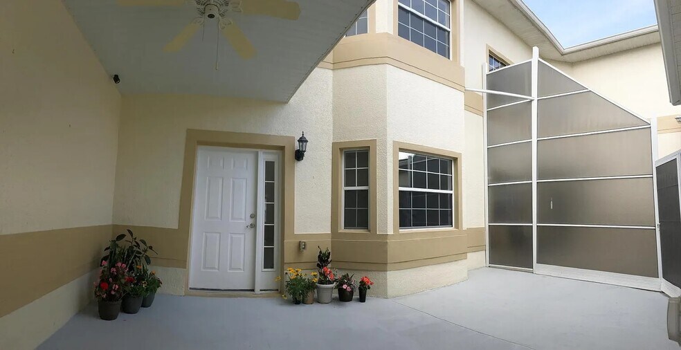 Building Photo - 13338 Fountainbleau Dr