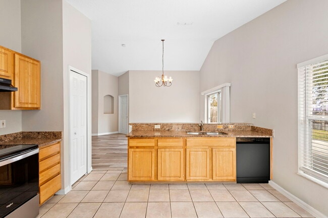 Building Photo - 1911 Colonial Woods Blvd