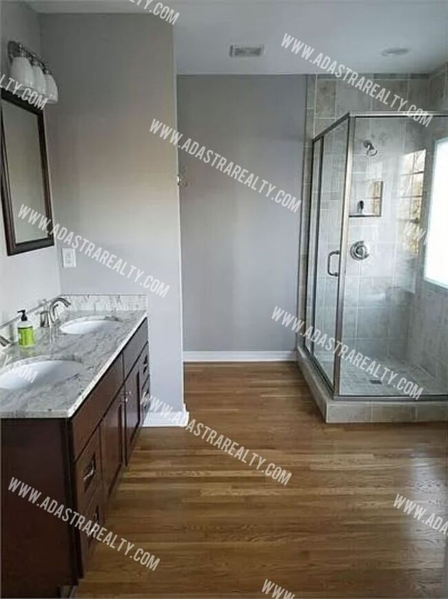 Building Photo - Amazing Brookside Home-Available in SEPTEM...
