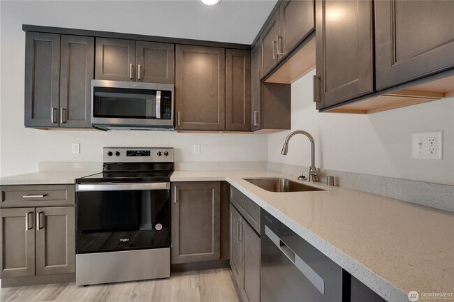 Building Photo - 3302 McKinley Ave