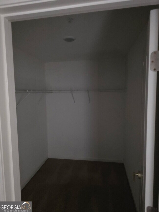 Building Photo - 1610 Larkspur Trl