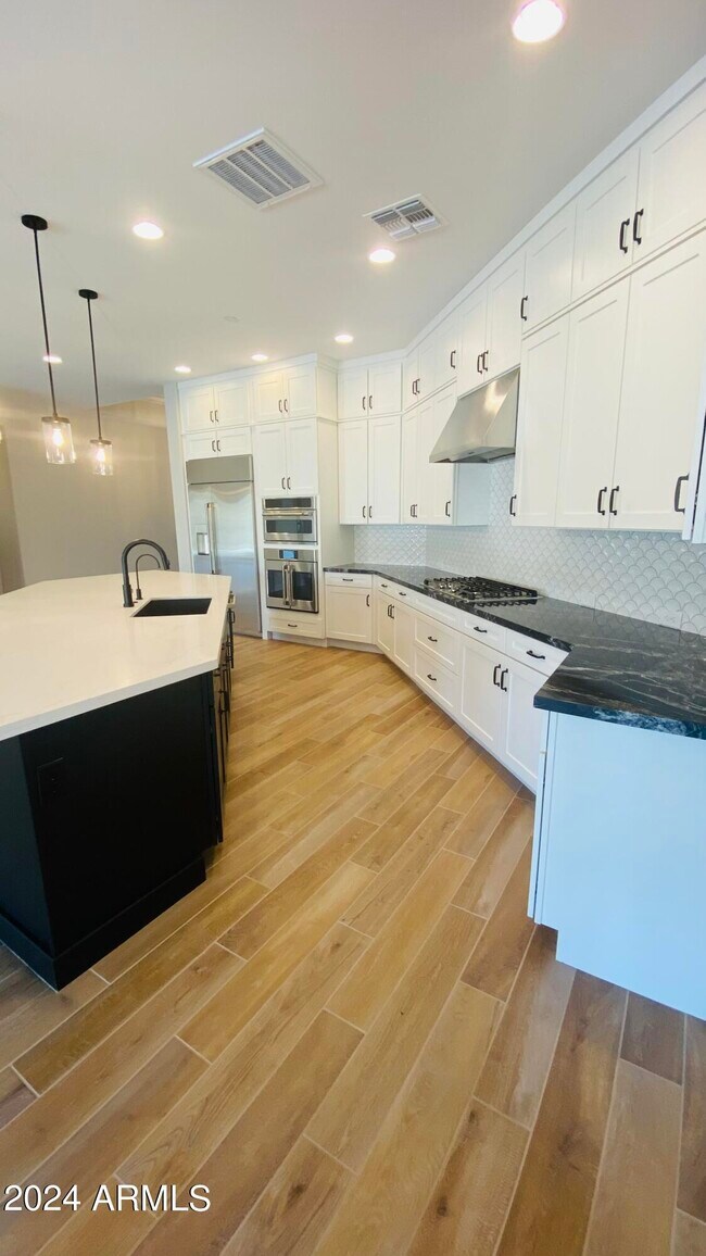 Building Photo - 13150 W Desert Frst Trl