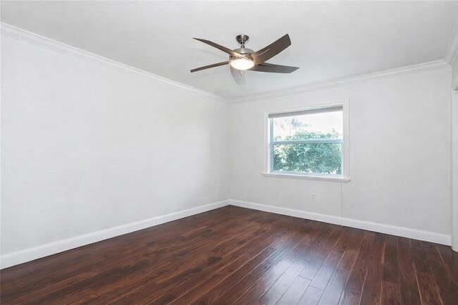Building Photo - 5701 SW 136th St
