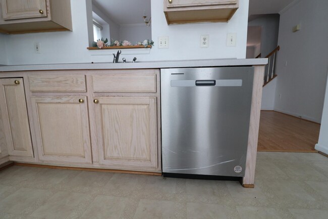Building Photo - 3 BD Townhouse in Brightwood Forest (Stafford, VA)