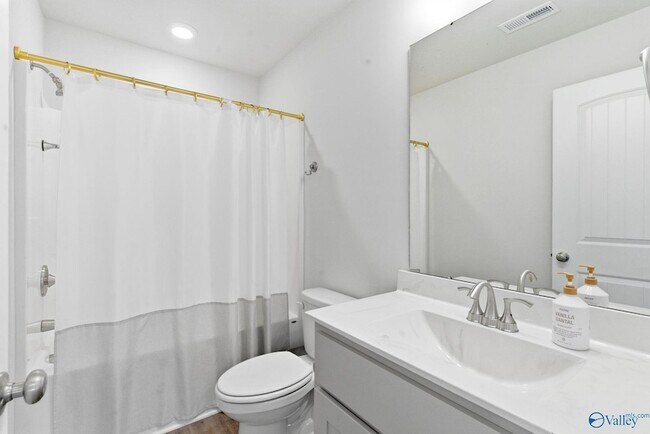 Building Photo - 135 Varina Dr