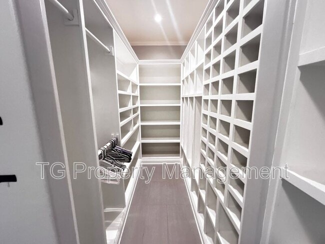 Building Photo - 4763 Yacht Ct