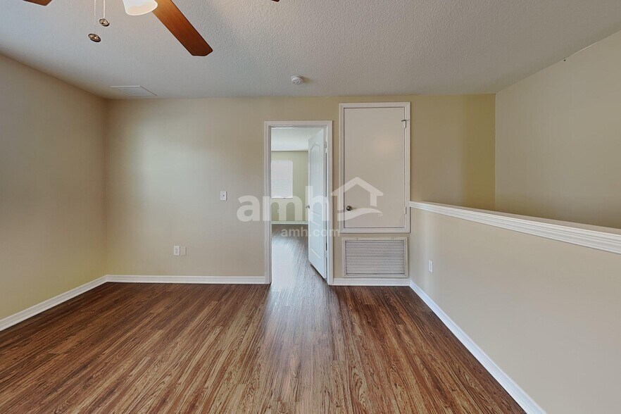 Building Photo - 15403 Quail Woods Pl