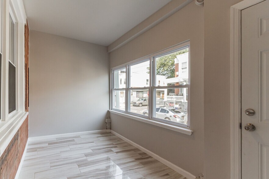 Primary Photo - 5628 Broomall St