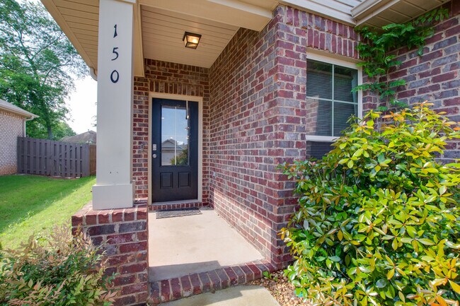 Building Photo - 150 Shrewsberry Dr