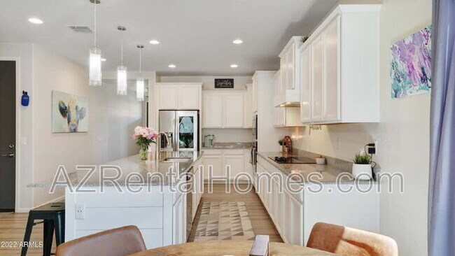 Building Photo - 10540 E Sebring Ave