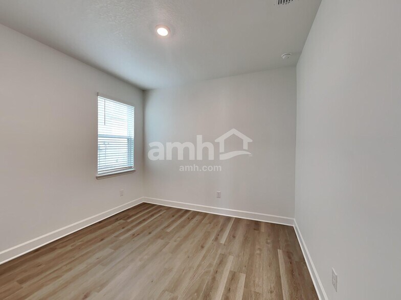 Building Photo - 37764 Dusty Saddle Ln